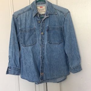 Vintage Levi’s button down denim shirt